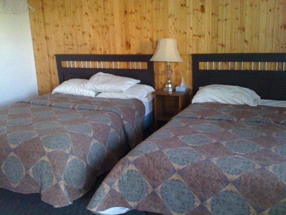 Moosomin Motel Ngoại thất bức ảnh