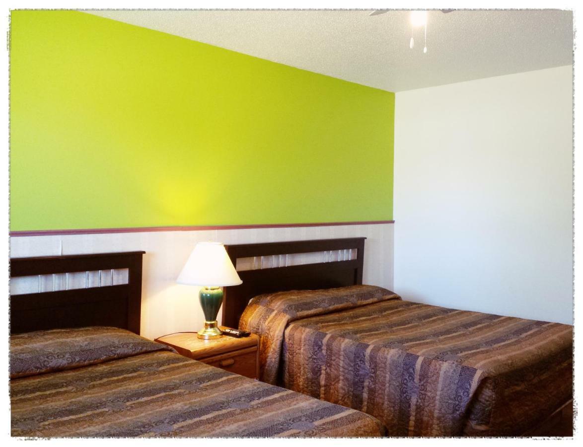 Moosomin Motel Ngoại thất bức ảnh