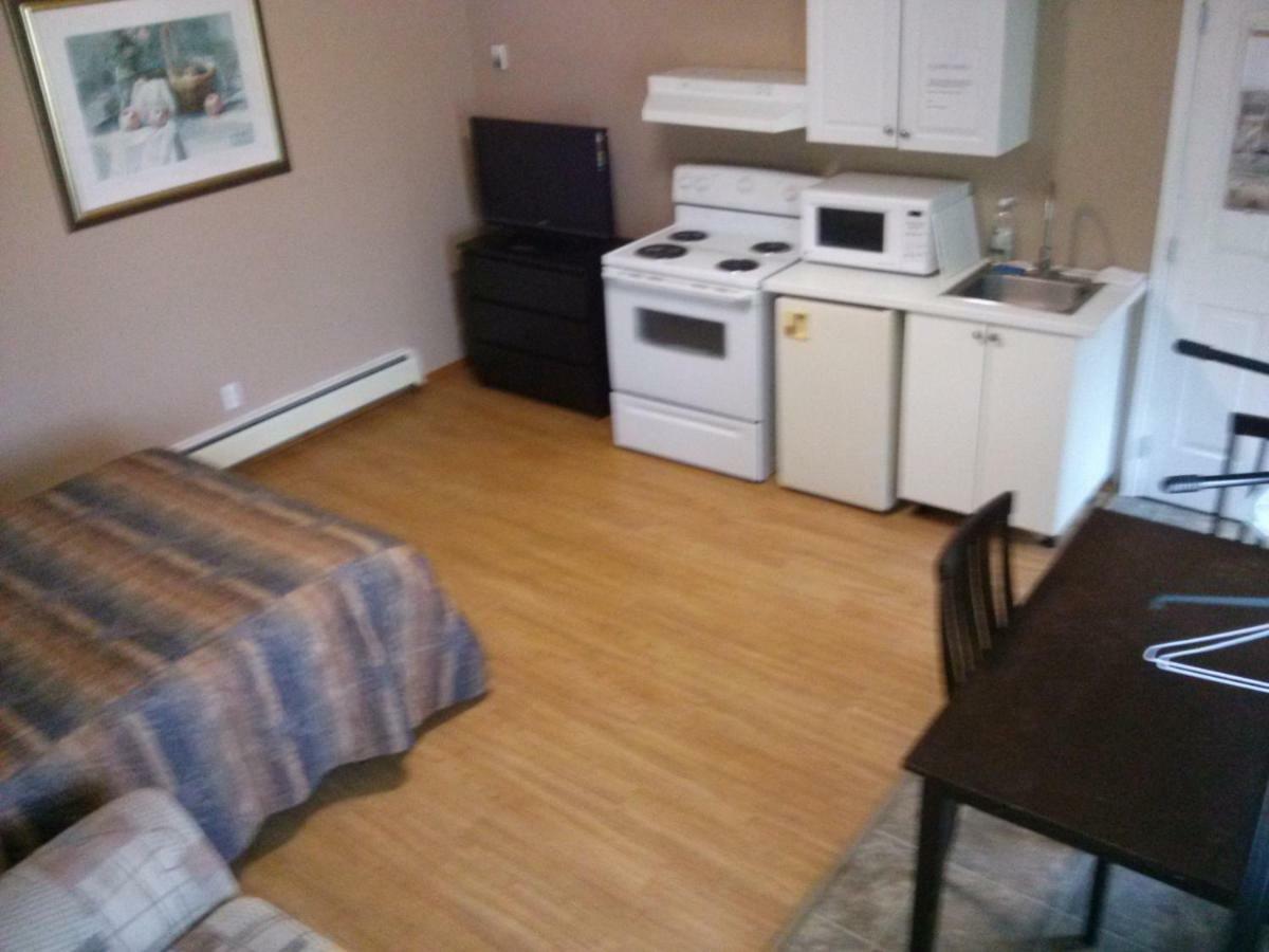 Moosomin Motel Ngoại thất bức ảnh