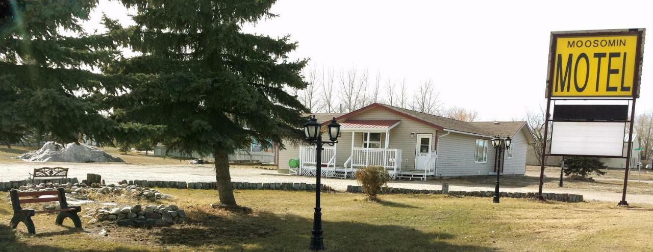 Moosomin Motel Ngoại thất bức ảnh