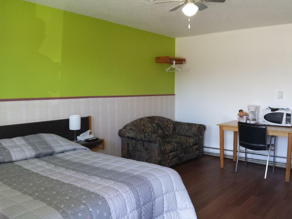 Moosomin Motel Ngoại thất bức ảnh