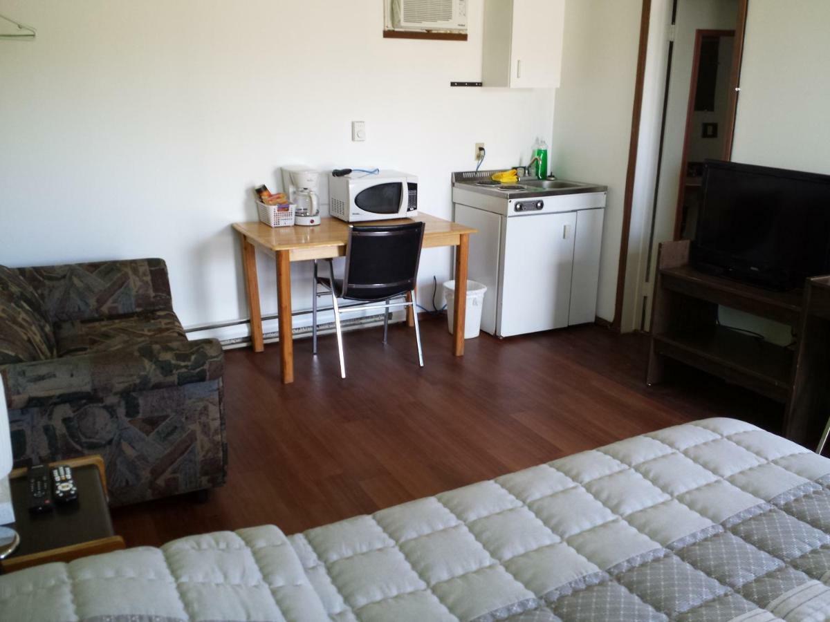 Moosomin Motel Ngoại thất bức ảnh